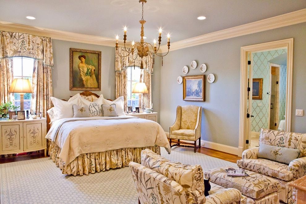 "Traditional Bedroom Design: Timeless Elegance"